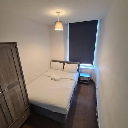 24Hr Self Check In Apartment Central Барнзли Екстериор снимка