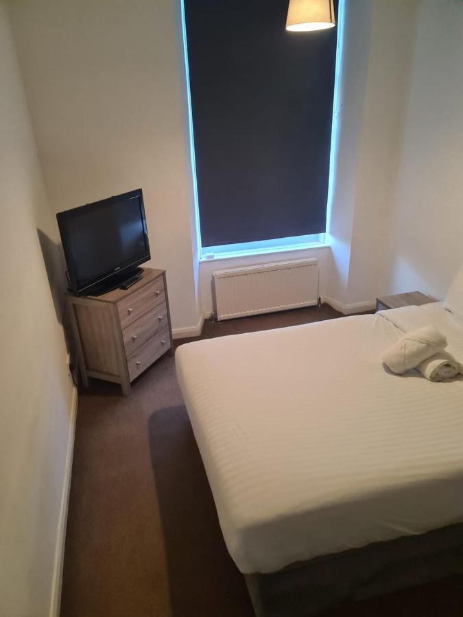 24Hr Self Check In Apartment Central Барнзли Екстериор снимка