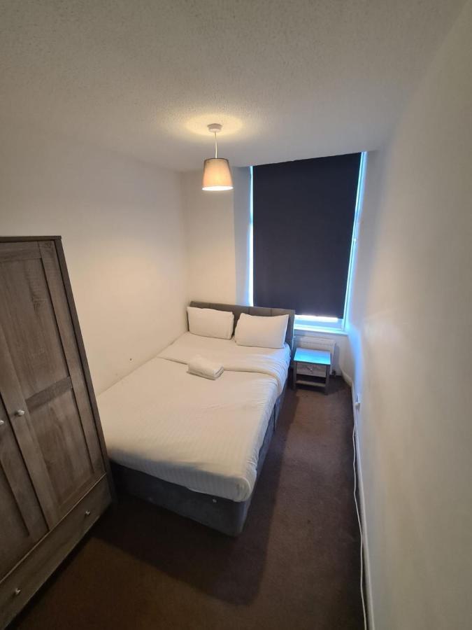 24Hr Self Check In Apartment Central Барнзли Екстериор снимка