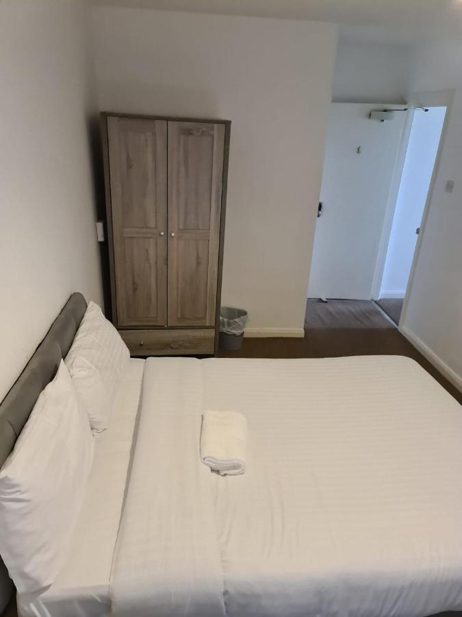 24Hr Self Check In Apartment Central Барнзли Екстериор снимка