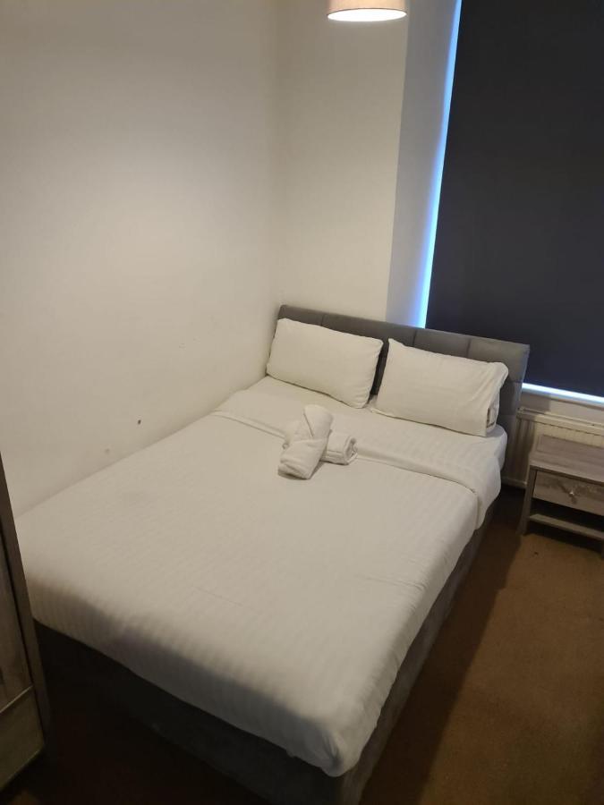 24Hr Self Check In Apartment Central Барнзли Екстериор снимка